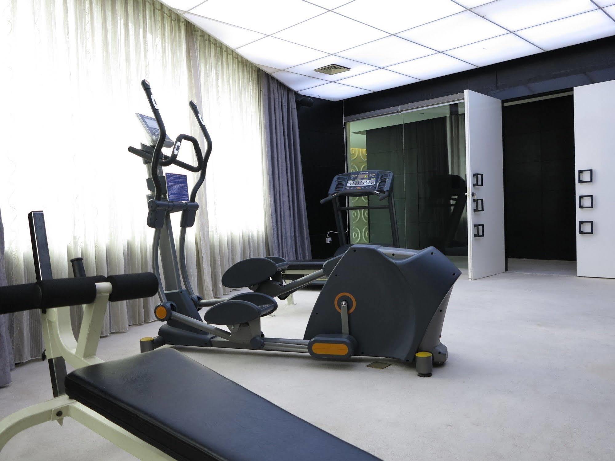 Tianping Hotel Sanghaj Kültér fotó